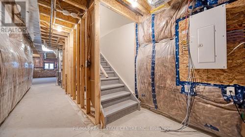 320 Bismark Drive, Cambridge, ON - Indoor Photo Showing Other Room