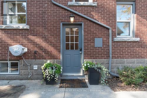 94 Queensdale Avenue E, Hamilton, ON - Outdoor With Exterior