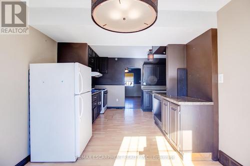 5 Porter Avenue, Haldimand, ON - Indoor Photo Showing Kitchen