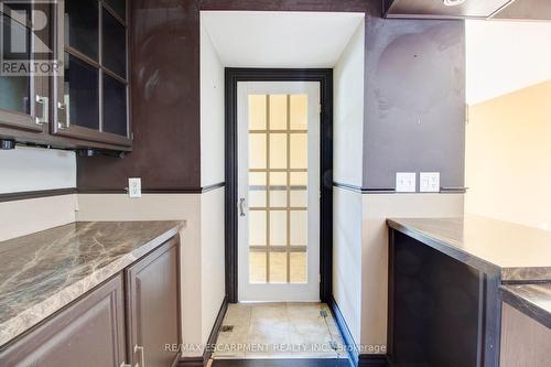 5 Porter Avenue, Haldimand, ON - Indoor Photo Showing Kitchen