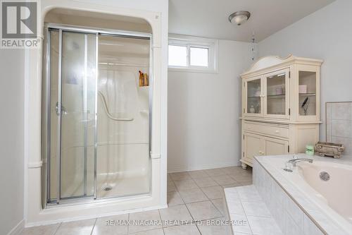 46 Kinross Street, Haldimand, ON - Indoor Photo Showing Bathroom