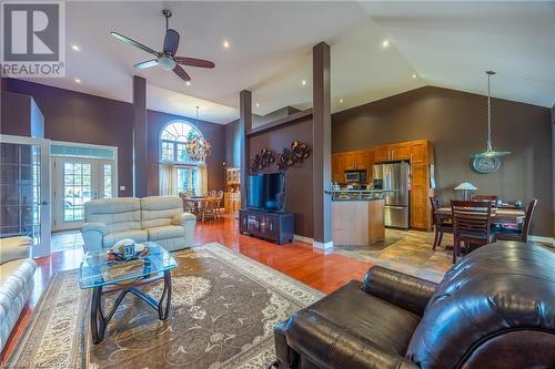 32 Blossom Avenue, Simcoe, ON - Indoor Photo Showing Living Room