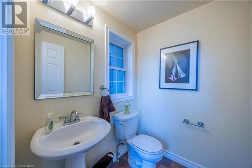 32 Blossom Avenue, Simcoe, ON - Indoor Photo Showing Bathroom