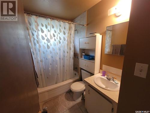 1742 Trudeau Street, North Battleford, SK - Indoor Photo Showing Bathroom