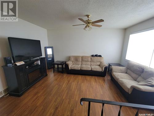 1742 Trudeau Street, North Battleford, SK - Indoor Photo Showing Living Room