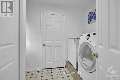 1284 Ben Royal Avenue, Ottawa, ON - Indoor Photo Showing Laundry Room