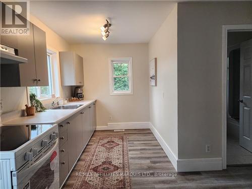 14 Oak Street, South Glengarry, ON - Indoor Photo Showing Kitchen