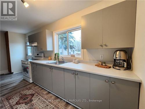 14 Oak Street, South Glengarry, ON - Indoor Photo Showing Kitchen