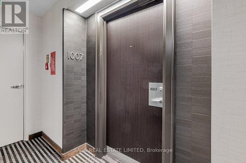 1007 - 360 Bloor Street E, Toronto, ON - Indoor