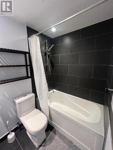 505 - 159 Dundas Street E, Toronto, ON - Indoor Photo Showing Bathroom