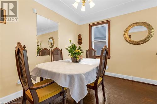 155 Walter Avenue S, Hamilton, ON - Indoor Photo Showing Dining Room