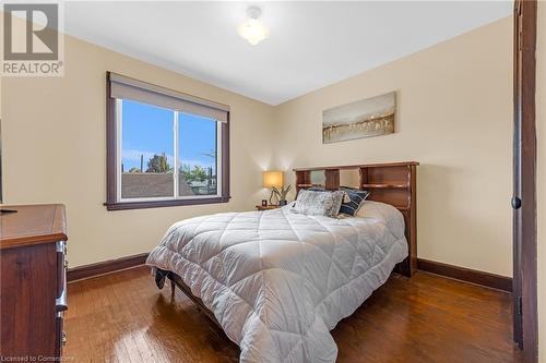 155 Walter Avenue S, Hamilton, ON - Indoor Photo Showing Bedroom