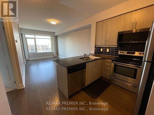 506 - 8110 Birchmount Road, Markham, ON - Indoor Photo Showing Kitchen