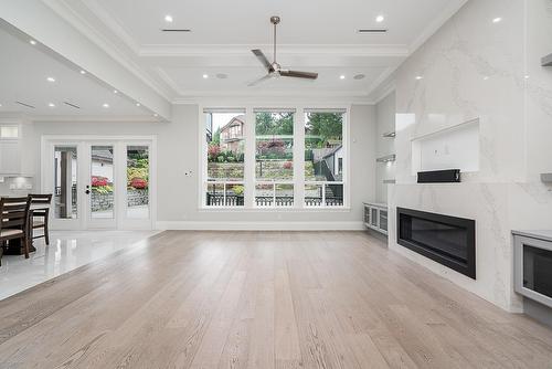 9065 164 Street, Surrey, BC - Indoor Photo Showing Living Room With Fireplace