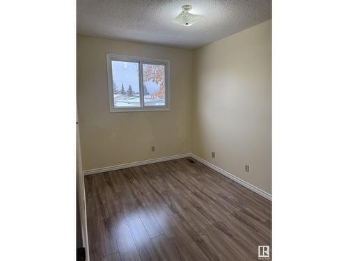 11540 139 Av Nw, Edmonton, AB - Indoor Photo Showing Other Room