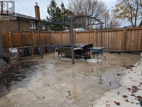 7326 Redfox Road, Mississauga, ON - Outdoor