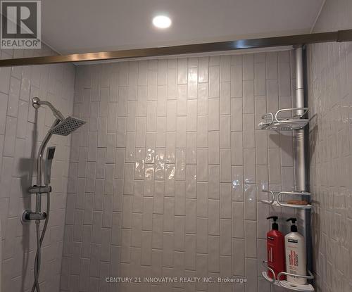 7326 Redfox Road, Mississauga, ON - Indoor Photo Showing Bathroom