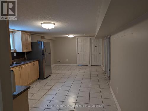 7326 Redfox Road, Mississauga, ON - Indoor Photo Showing Kitchen With Double Sink