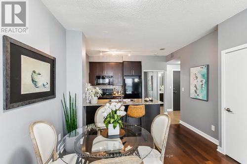 3010 - 4070 Confederation Parkway, Mississauga, ON - Indoor Photo Showing Dining Room