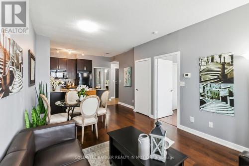 3010 - 4070 Confederation Parkway, Mississauga, ON - Indoor Photo Showing Dining Room