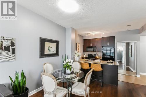 3010 - 4070 Confederation Parkway, Mississauga, ON - Indoor Photo Showing Dining Room