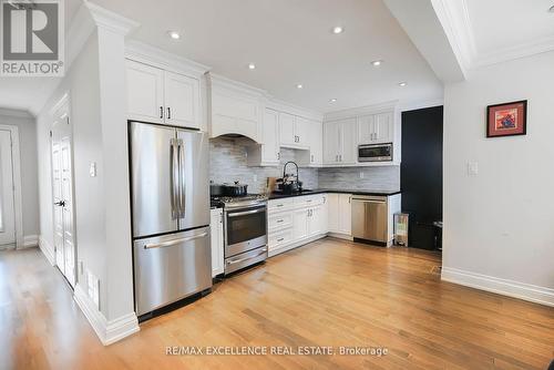 206 Drummond Drive, Vaughan, ON - Indoor Photo Showing Kitchen With Stainless Steel Kitchen With Upgraded Kitchen