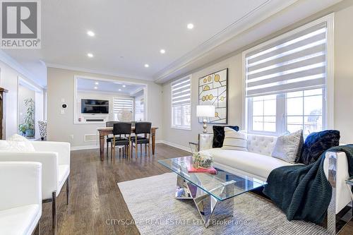 22 Kawana Road W, Brampton, ON - Indoor Photo Showing Living Room