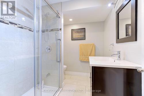 22 Kawana Road W, Brampton, ON - Indoor Photo Showing Bathroom