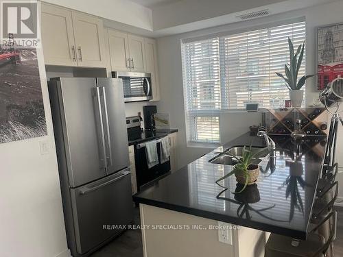 246 - 5055 Greenlane Road, Lincoln, ON - Indoor Photo Showing Kitchen