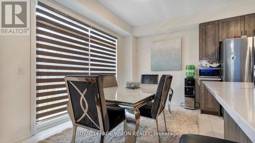 409 Provident Way, Hamilton, ON - Indoor Photo Showing Dining Room