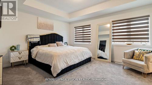 409 Provident Way, Hamilton, ON - Indoor Photo Showing Bedroom