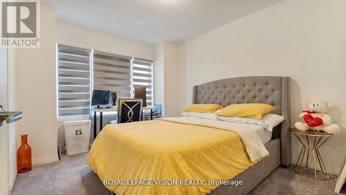 409 Provident Way, Hamilton, ON - Indoor Photo Showing Bedroom