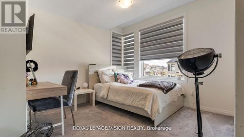 409 Provident Way, Hamilton, ON - Indoor Photo Showing Bedroom