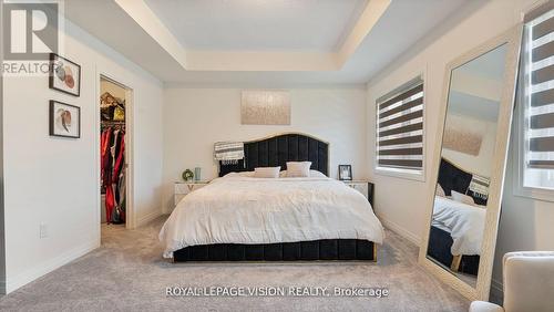 409 Provident Way, Hamilton, ON - Indoor Photo Showing Bedroom