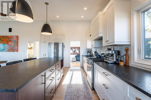 6 Arcade Crescent, Hamilton, ON - Indoor Photo Showing Kitchen With Upgraded Kitchen