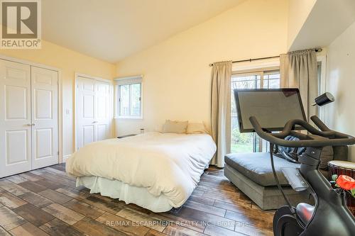 6 Arcade Crescent, Hamilton, ON - Indoor Photo Showing Bedroom