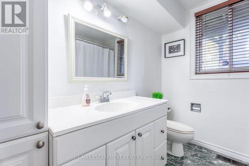 6 Arcade Crescent, Hamilton, ON - Indoor Photo Showing Bathroom