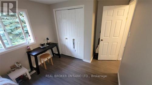 39 Sable Drive, Hamilton, ON - Indoor Photo Showing Other Room