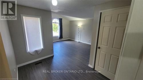 39 Sable Drive, Hamilton, ON - Indoor Photo Showing Other Room