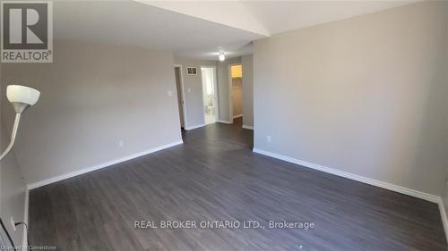 39 Sable Drive, Hamilton, ON - Indoor Photo Showing Other Room