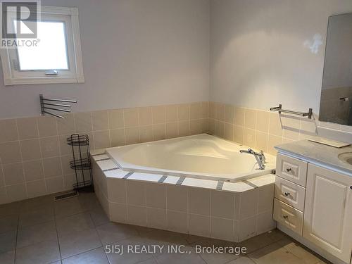 556 Village Parkway, Markham, ON - Indoor Photo Showing Bathroom