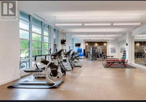 405 - 380 Macpherson Avenue, Toronto, ON - Indoor Photo Showing Gym Room