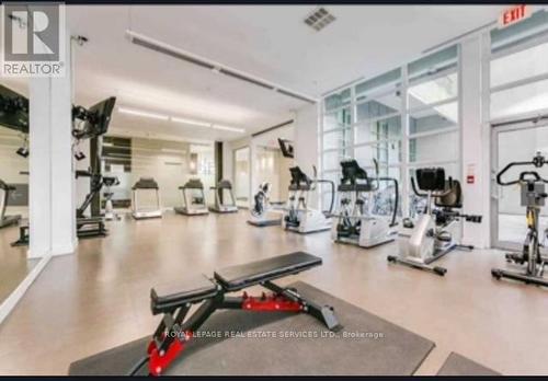 405 - 380 Macpherson Avenue, Toronto, ON - Indoor Photo Showing Gym Room