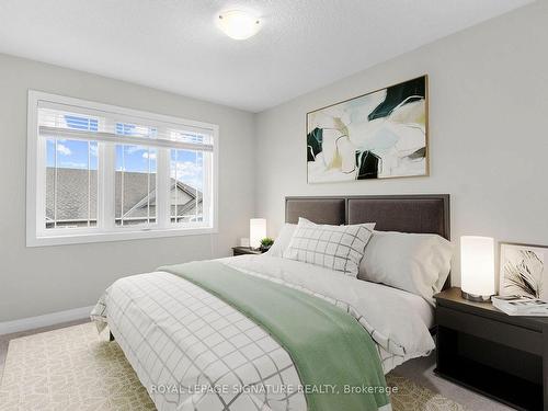 17 Laguna Village Cres, Hamilton, ON - Indoor Photo Showing Bedroom