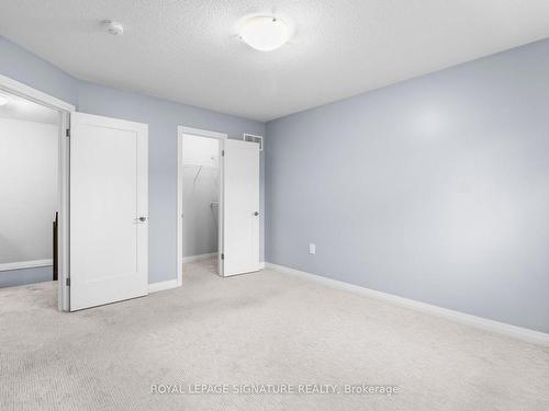 17 Laguna Village Cres, Hamilton, ON - Indoor Photo Showing Other Room