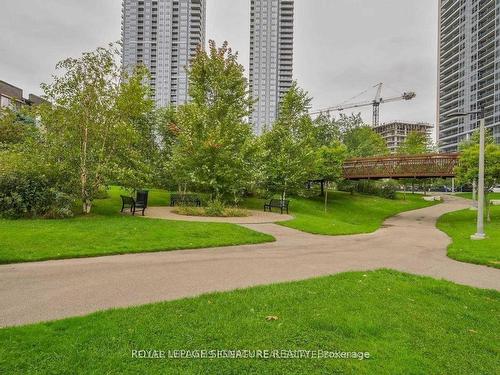 623-135 Village Green Sq, Toronto, ON - Outdoor