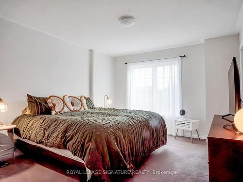 31 Honey Crisp Lane, Clarington, ON - Indoor Photo Showing Bedroom