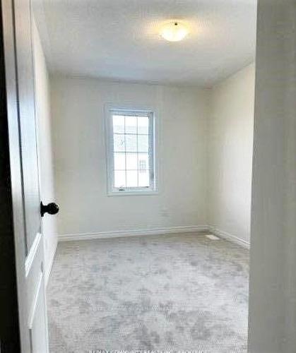 31 Honey Crisp Lane, Clarington, ON - Indoor Photo Showing Other Room