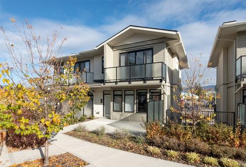 104-1102 Cameron Avenue, Kelowna, BC - Outdoor With Balcony