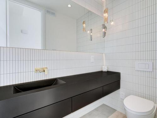 Salle d'eau - 7395 Rue Latouche, Brossard, QC - Indoor Photo Showing Bathroom